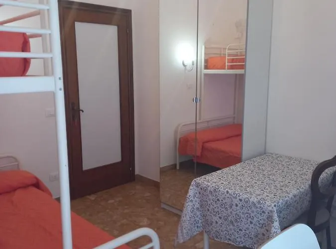 Minihouselarissa Diverona 3*