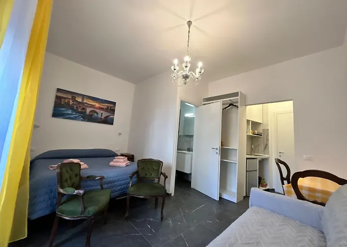 Minihouselarissa Diverona Гостевой дом 3*