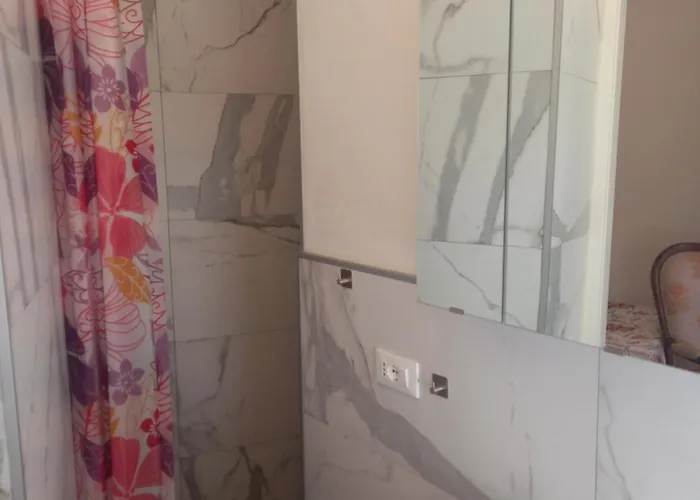 Гостевой дом Minihouselarissa Diverona 3*