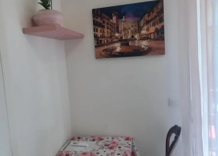 Minihouselarissa Diverona Гостевой дом Верона