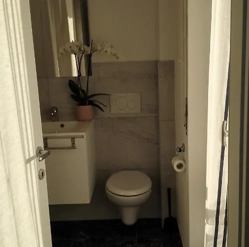 Minihouselarissa Diverona