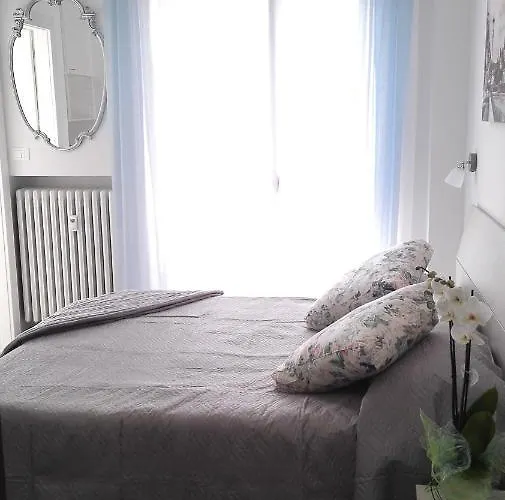 Гостевой дом Minihouselarissa Diverona