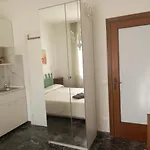 Minihouselarissa Diverona 게스트하우스 베로나