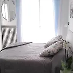 Gæstehus Minihouselarissa Diverona