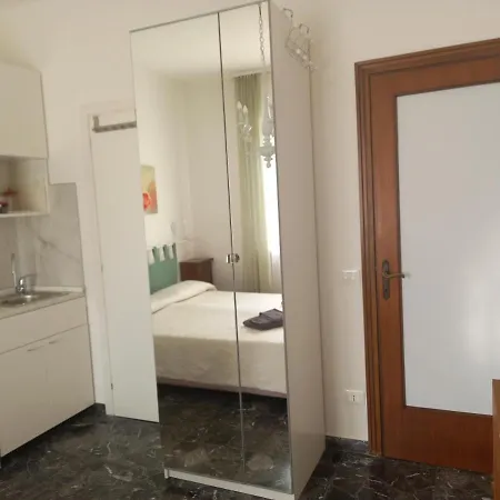 Minihouselarissa Diverona Гостевой дом Верона