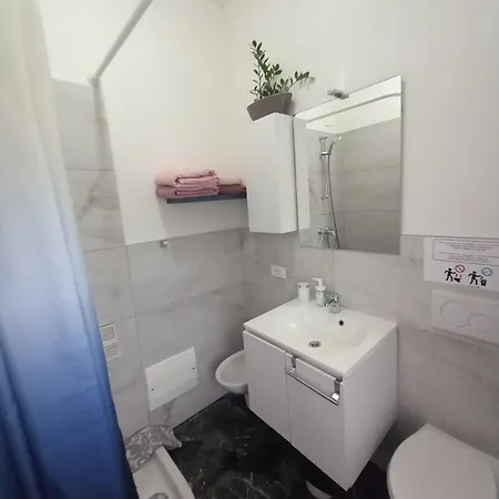 Minihouselarissa Diverona 3*