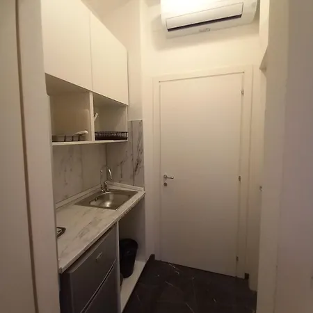 Gasthuis Minihouselarissa Diverona Verona