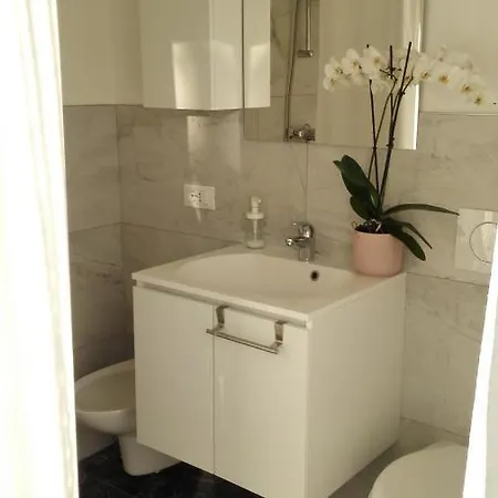 Minihouselarissa Diverona Casa de hóspedes Verona