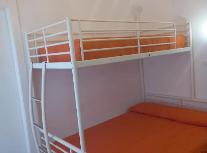 Gasthuis Minihouselarissa Diverona Verona