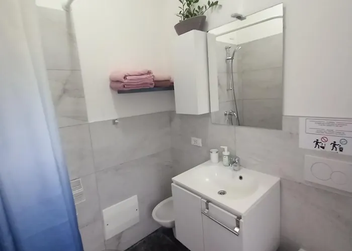 Minihouselarissa Diverona 3*