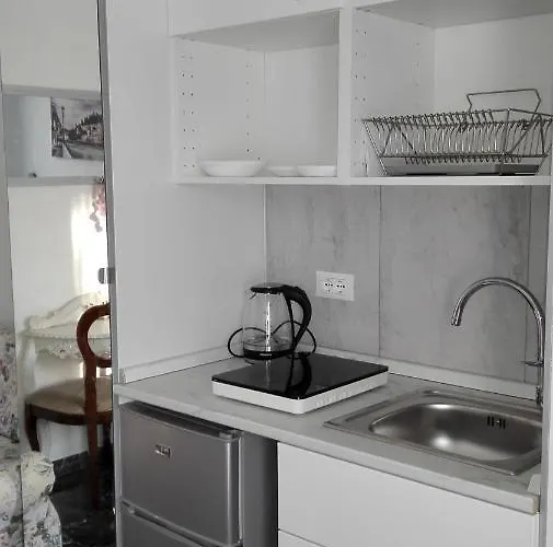 Minihouselarissa Diverona 3*