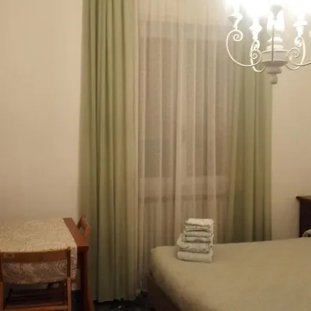 Konukevi Minihouselarissa Diverona 3*