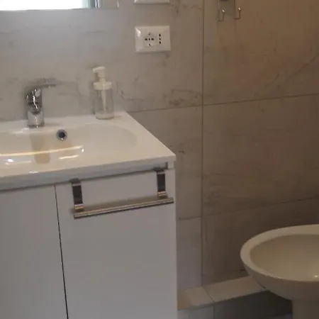 Minihouselarissa Diverona 3*