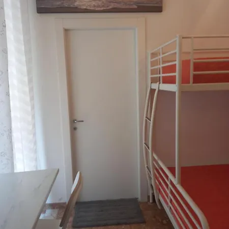 Minihouselarissa Diverona Gasthof 3*