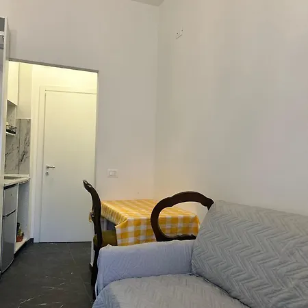 Minihouselarissa Diverona