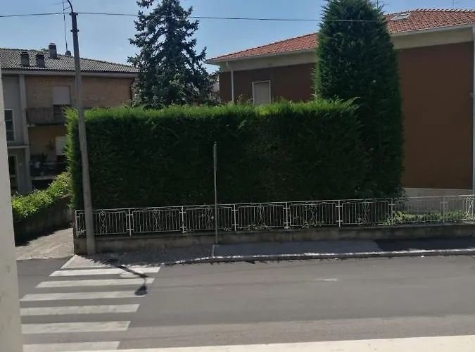 Minihouselarissa Diverona 3*