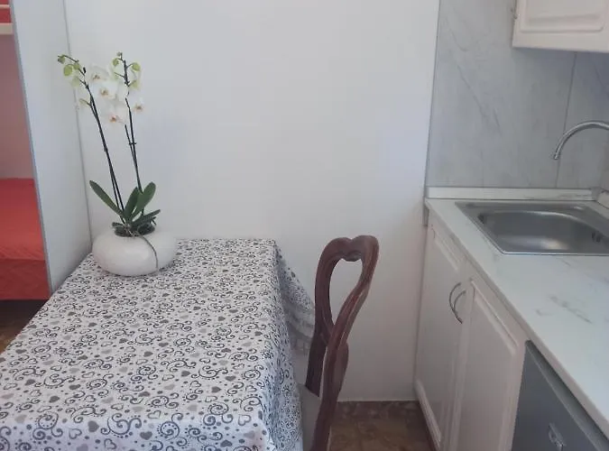 بيت ضيافة Minihouselarissa Diverona