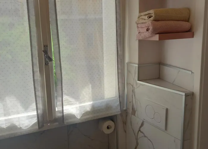 Minihouselarissa Diverona 3*