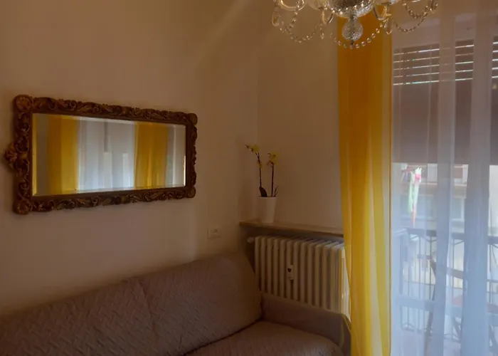 Minihouselarissa Diverona بيت ضيافة